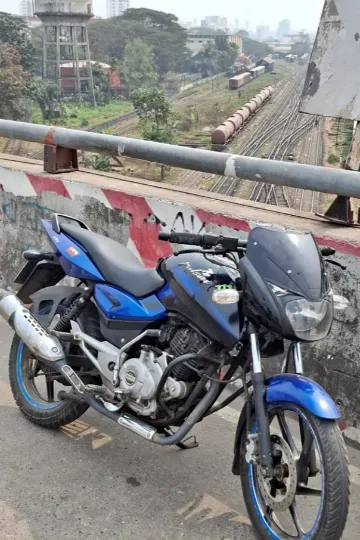 বাজাজ পালসার 150
